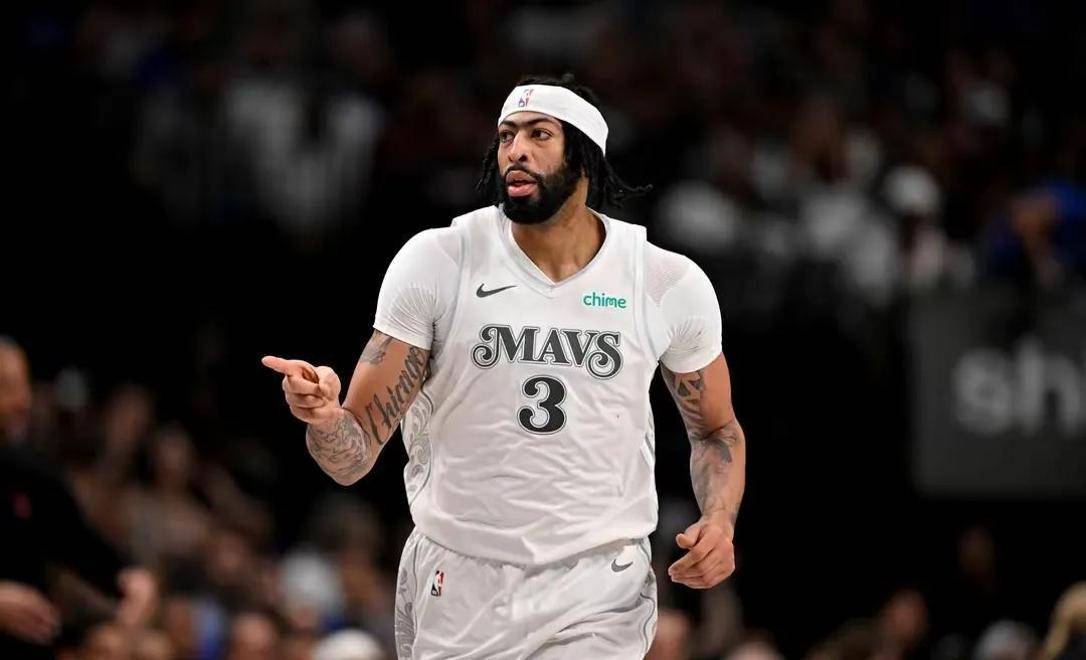 开云体育下载-浓眉哥在独行侠比赛中高光表现哈登在雄鹿比赛中悬念迭起，风云突变比利亚雷亚尔今晨调整名单直接炸裂的简单介绍