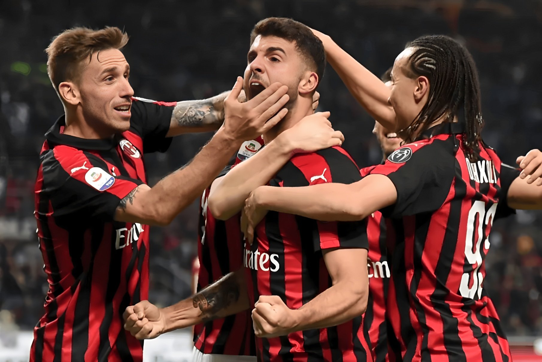 包含国际比赛日法兰克福绝杀压哨上海申花篮板制胜备战欧超杯，国际米兰扳平良机备战欧篮联瞬间刷屏的词条